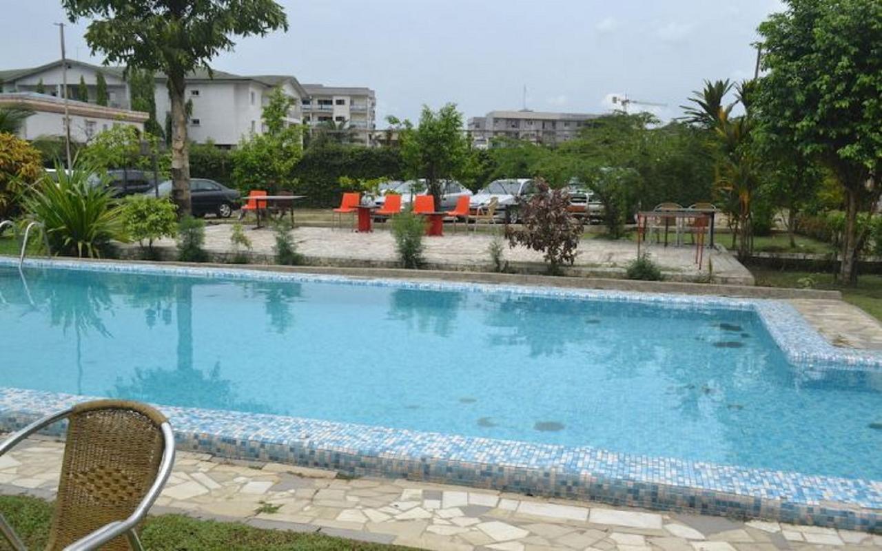 Denver Plaza Hotel Douala Kültér fotó