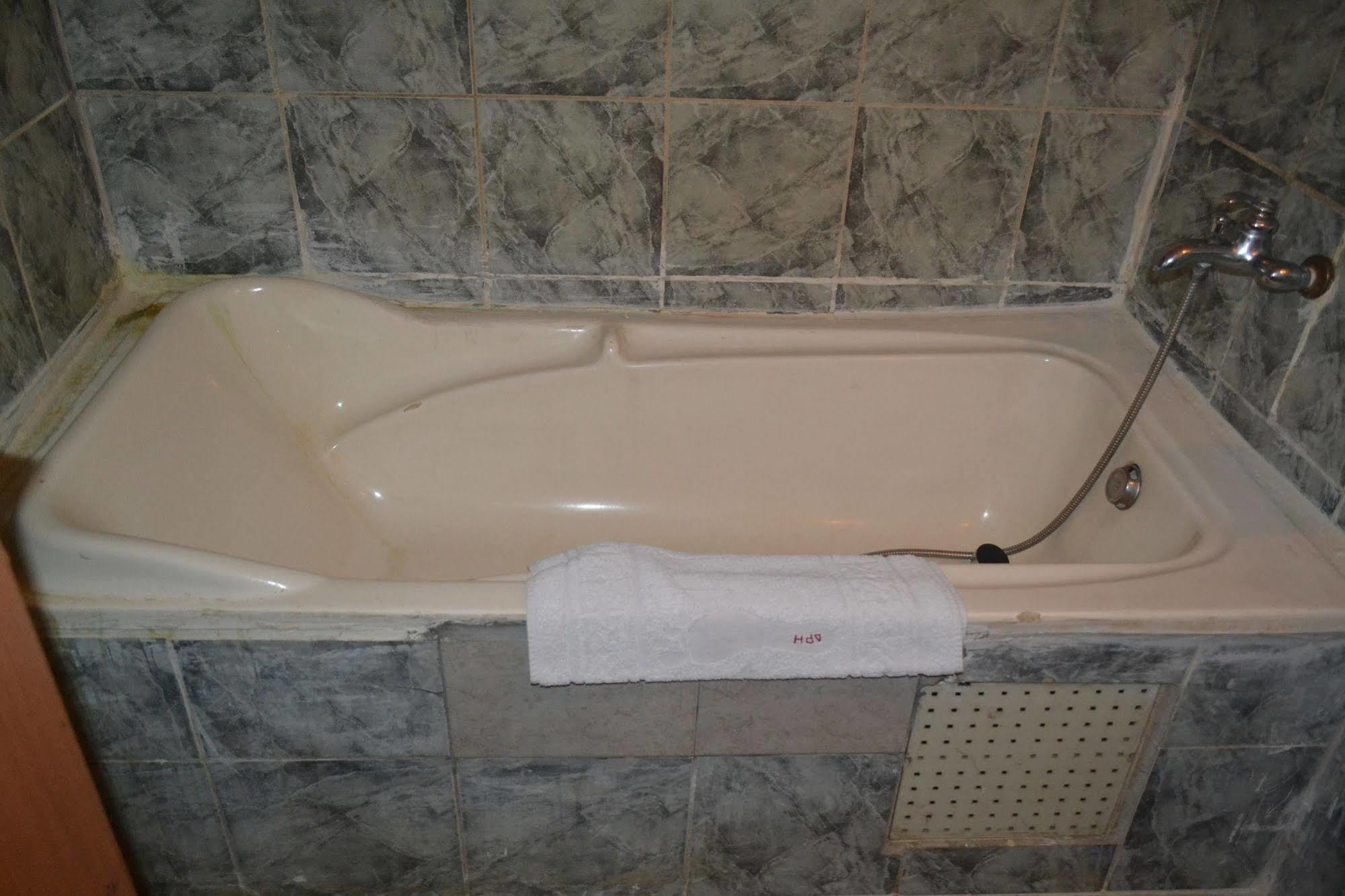 Denver Plaza Hotel Douala Kültér fotó